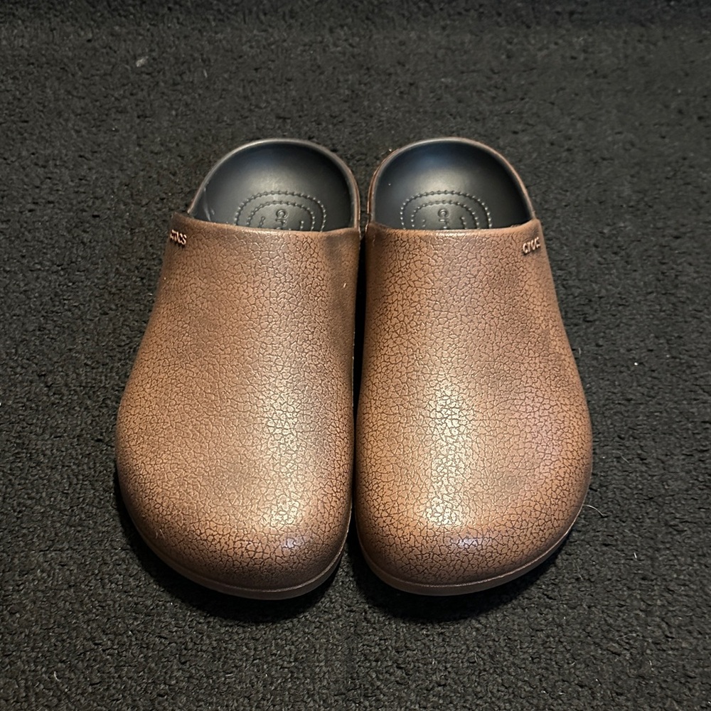 CROCS unisex Textured Brown Slip-Ons